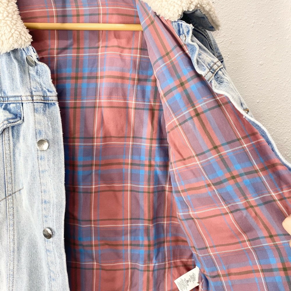 Free People Plaid Lined Sherpa Trucker Jacket Small - Picture 9 of 9